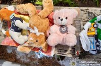 ​У Білій Церкві судитимуть жінку, яка викрадала іграшки з могил загиблих захисників