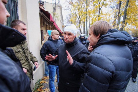 Начальнику одесской полиции разбили голову в драке на акции протеста