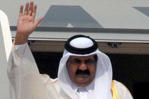 Эмир Катара отрекся от власти