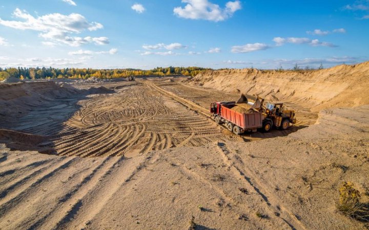Трамп підписав указ про початок розслідування щодо критичних корисних копалин