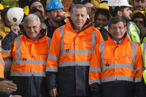 Йылдырым сменил Давутоглу на посту главы правящей партии Турции