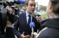 Прем'єра Франції звинуватили у брехні щодо освіти