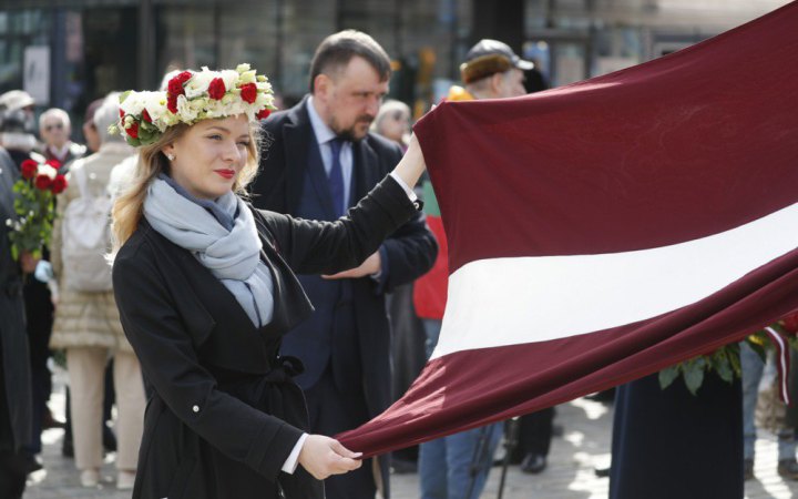 У двох депутатів у Латвії можуть вимагати підтвердити знання латиської мови 