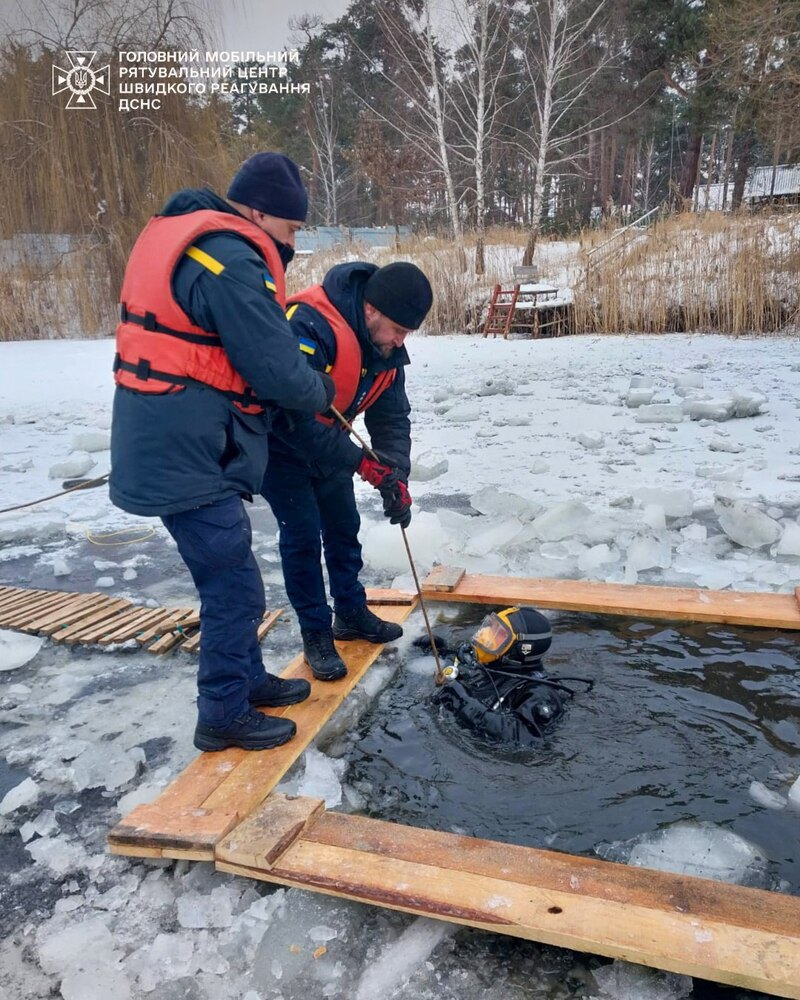 Водолази-сапери обстежують ймовірне місце падіння російського дрона