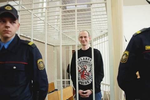 В Беларуси приговорен к 13 годам блоггер Эдуард Пальчис