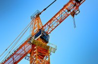 У Києві через негоду впав будівельний кран