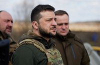 Зеленский отметил государственными наградами 18 защитников Украины