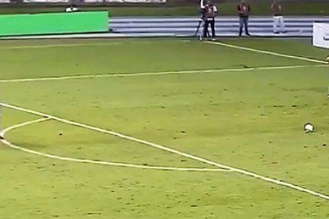 У бразильському Кубку гравець виконав одне з найбезглуздіших післяматчевих пенальті в історії