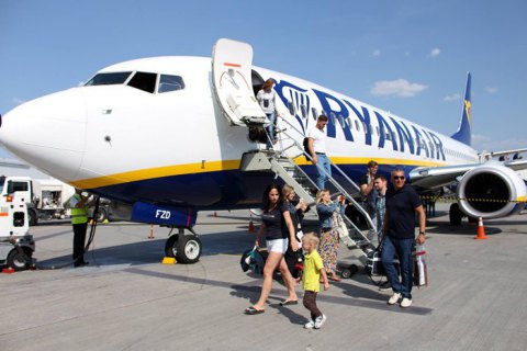 Ryanair более чем вдвое увеличил количество направлений и рейсов из Украины за год 