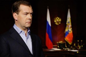 Медведев подрабатывал дворником