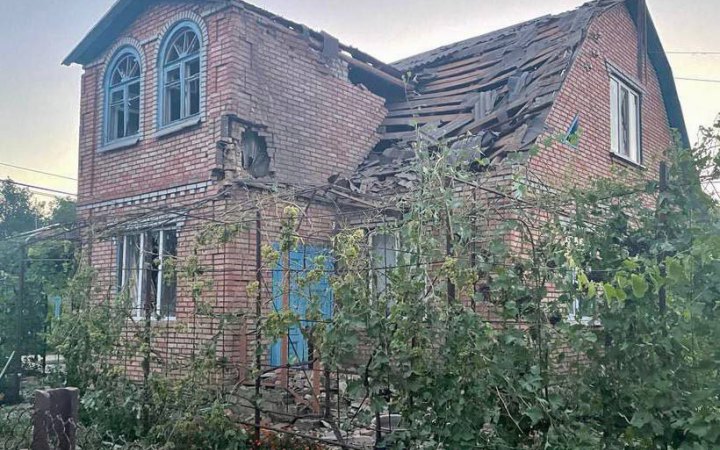 Окупанти за ніч чотири рази обстріляли Дніпропетровську область. У Марганці пошкоджено майже 50 будинків
