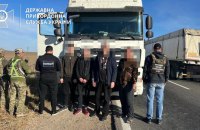 Прикордонники затримали на Одещині трьох чоловіків при спробі втекти за кордон 