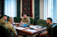 Зеленський обговорив із військовими стуацію на фронті, резерви і роботу із партнерами 
