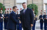 Янукович поздравил Саркози с Днем взятия Бастилии