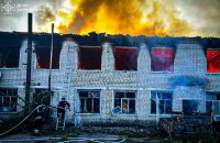 Росіяни атакували селище на Харківщині, є постраждалий