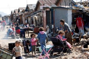 В Киеве остановился цыганский табор