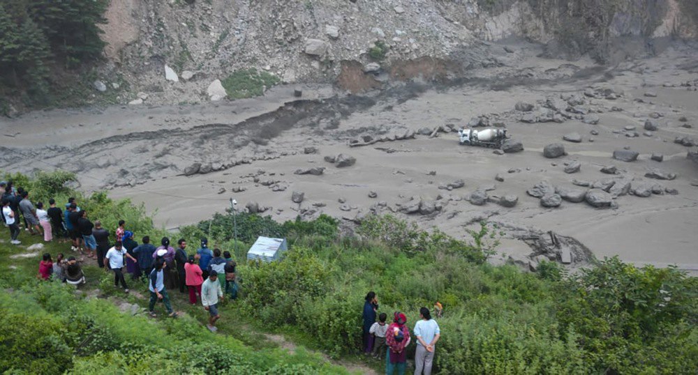 Повінь між Непалом і Китаєм