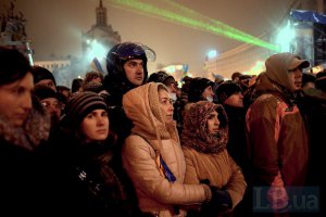 На Майдане митингуют 8 тысяч человек