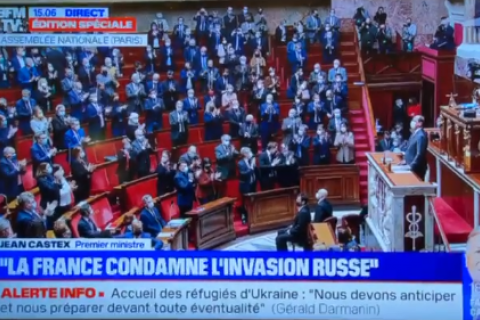 Депутаты нижней палаты парламента Франции стоя аплодировали украинцам и президенту Зеленскому