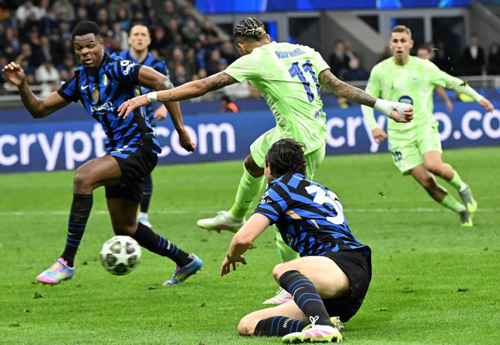 Рафінья забиває третій гол &quot;Барселони&quot;