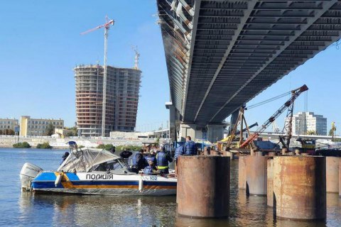 Полиция привлекла водолазов для проверки объема и качества работ на Подольском мосту