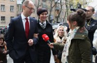 Яценюк надеется, что выборы будут отвечать демократическим стандартам