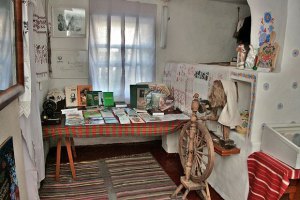 Містечкові перлини