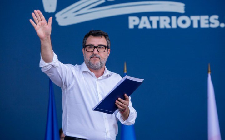 Заступник Мелоні порадив Макрону брати гвинтівку й самому їхати в Україну замість миротворців