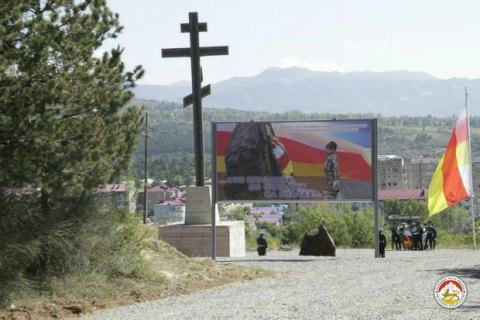 У Південній Осетії автобус з російськими військовими впав в ущелину