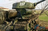 Под Луганском пожар и детонация снарядов уничтожила "парадную" технику боевиков, - штаб АТО