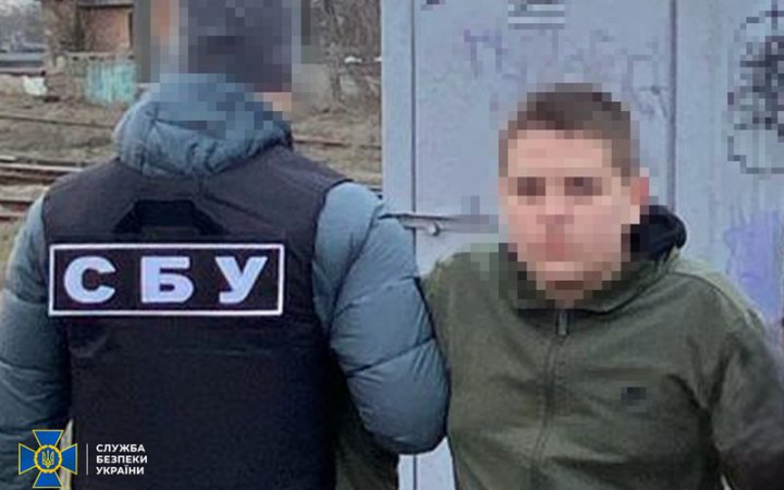 СБУ викрила сімох неповнолітніх, підозрюваних у підпалі релейних шаф Укрзалізниці за завданням ФСБ