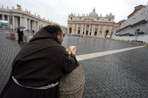 ​В Ватикане неизвестный совершил попытку самосожжения