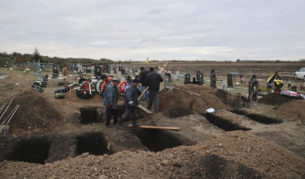 Кладовище у с. Гроза Куп'янського району Харківської області, 9 жовтня 2023 року.