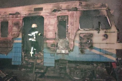 На Киевщине ночью сгорел вагон электропоезда
