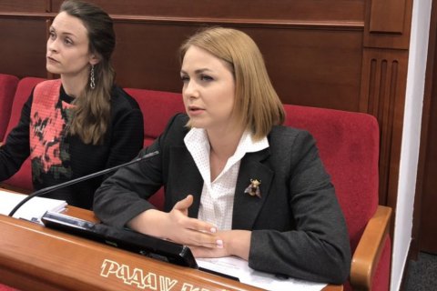 Київрада просить парламент і Кабмін ліквідувати «зрівнялівку» в оплаті праці медпрацівників