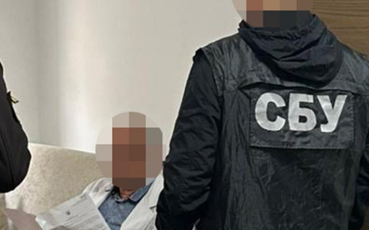 СБУ затримала посадовця однієї з лікарень Львівщини, який заробляв на ухилянтах