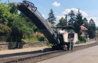 Начался ремонт дороги к Лавандовой горе на Закарпатье 