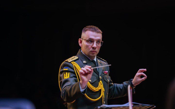 Диригент Сергій Лихоманенко: «Кожен доброволець хоче захищати найцінніше: рідних, землю, країну. Для мене це також і музика» 