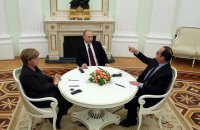 Меркель і Олланд дорікнули Путіну за погіршення ситуації на Донбасі