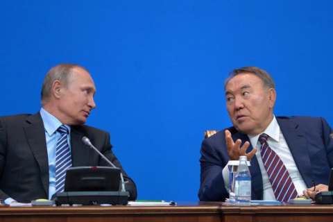Назарбаев не верит в желание Путина "отхватить кусок Украины"