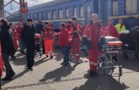 До Львова з Краматорська потягом евакуювали 2500 мирних людей