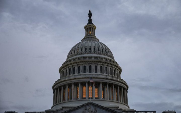 Законопроєкт про допомогу Україні на 12 млрд доларів ухвалили обидві палати Конгресу США