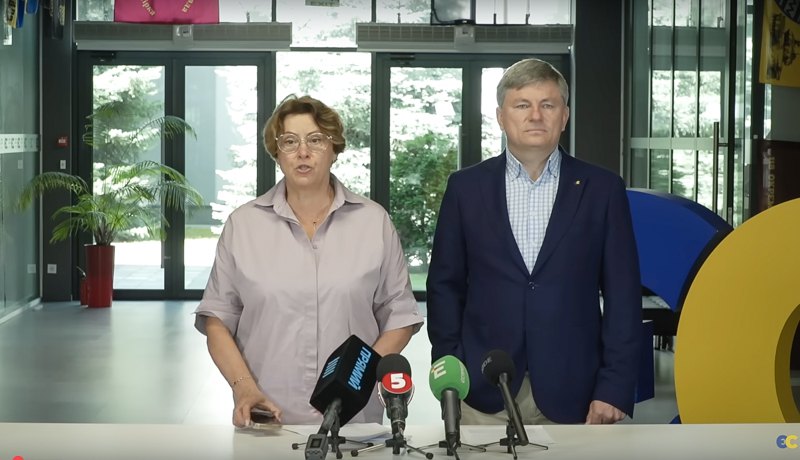 Брифінг Ніни Южаніної і Артура Герасимова