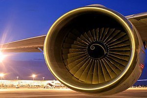 Компаніям, що використовують Boeing 787, наказали замінити на них двигуни