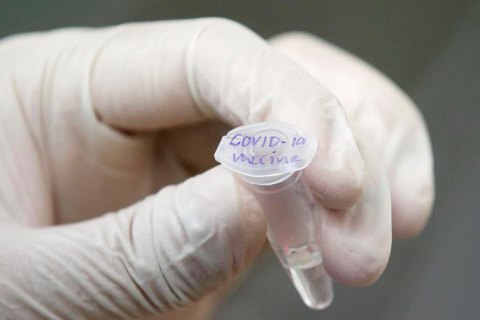 В Італії вакцину від коронавірусу почали тестувати на людях