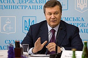 ​Янукович исключает возможность слияния "Нафтогаза" и "Газпрома" 