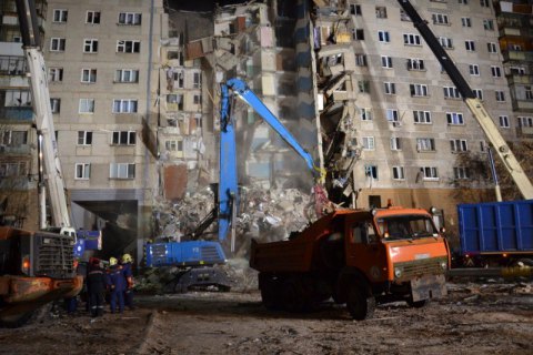 Під час вибуху будинку в російському Магнітогорську загинули четверо дітей (оновлено)