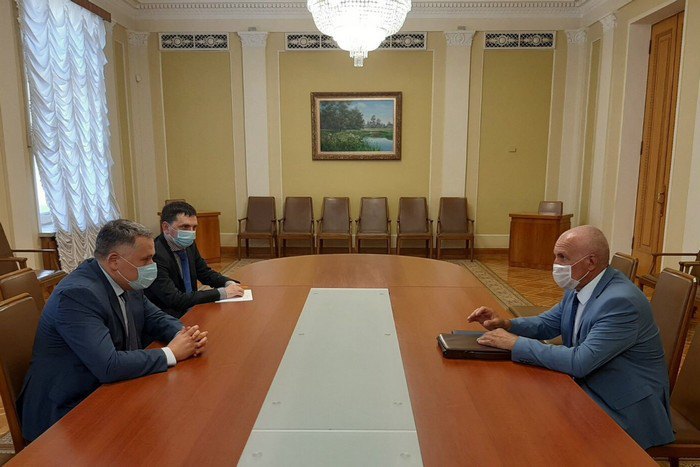 Посол Игорь Сокол (справа) и Игорь Жовква