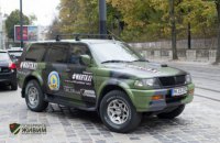 Волонтеры на "Военном такси" собрали во Львове на автомобиль для АТО