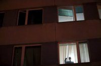 У Києві з вікна лікарні випала санітарка
